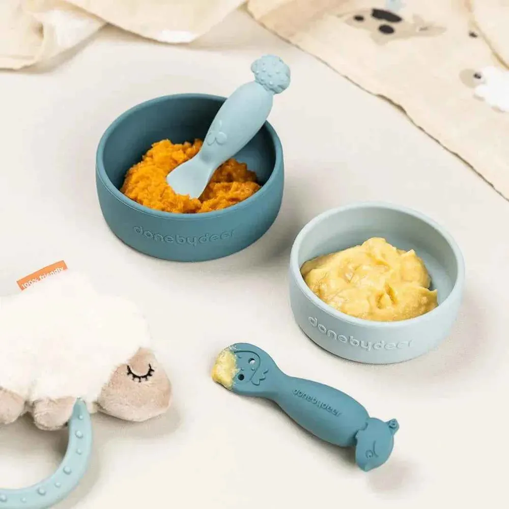 Done Deer® Set 2 silikonske žličice Tiny Farm Blue