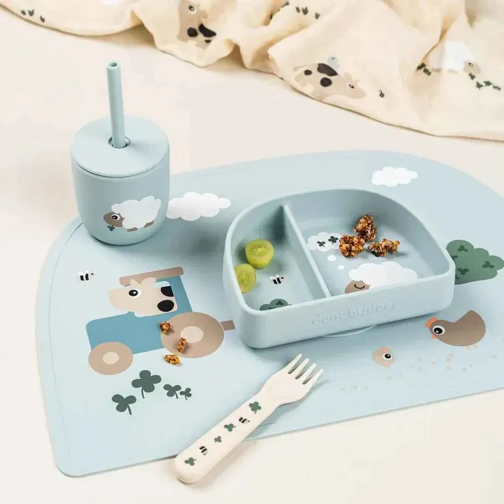 Done Deer® Set silikonskih čš sa slamkom Tiny Farm Blue 2 kom