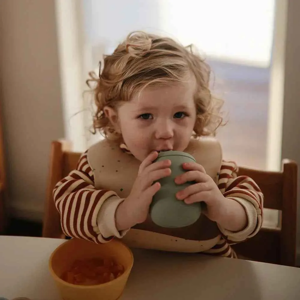 Mushie® Silikonska čšica Sippy Cup Powder Blue