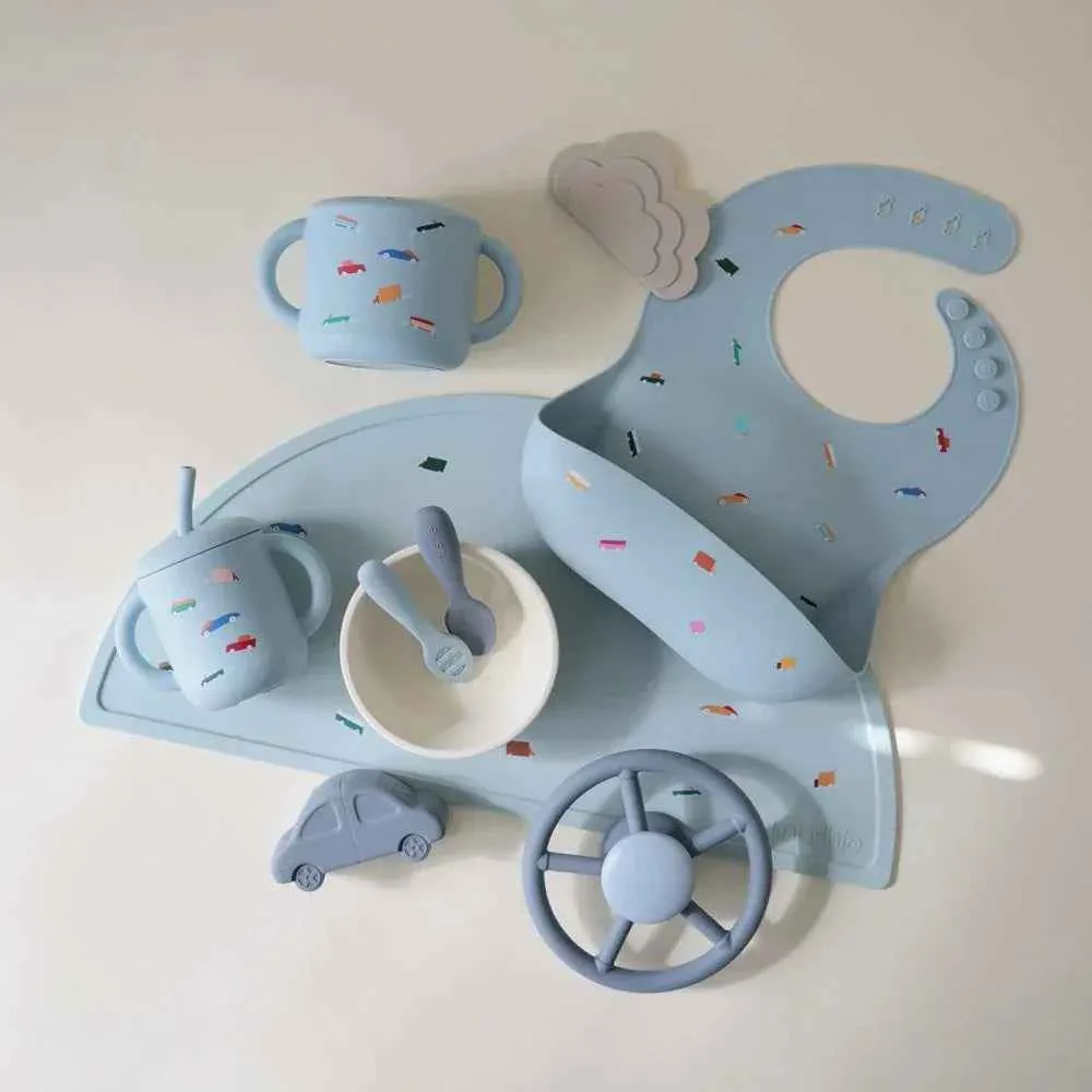 Mushie® Silikonska čšica sa slamkom Retro Cars