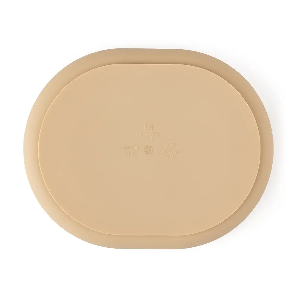 PETITE&MARS Silikonski ovalni tanjur s odjeljcima i vakuumom 6 m+ Take&Match, Desert Sand