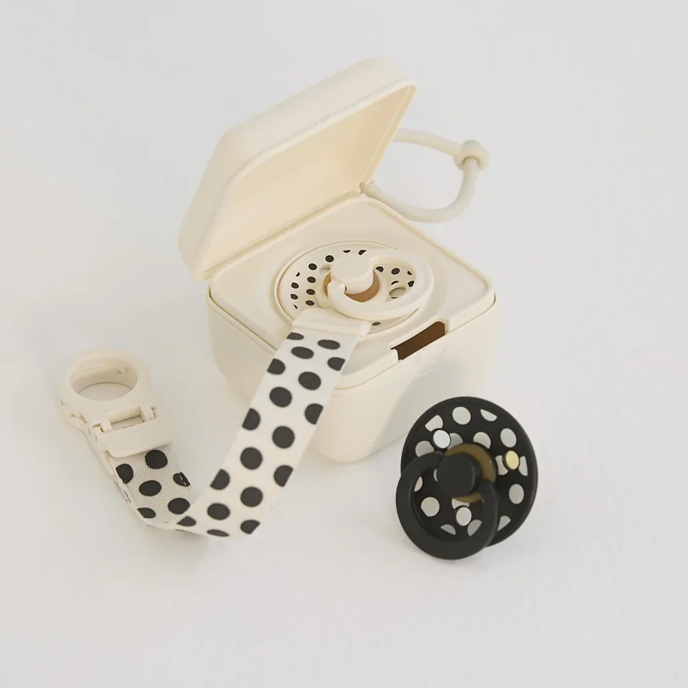 STUDIO držč za dudu Loop Polka - Ivory/Black