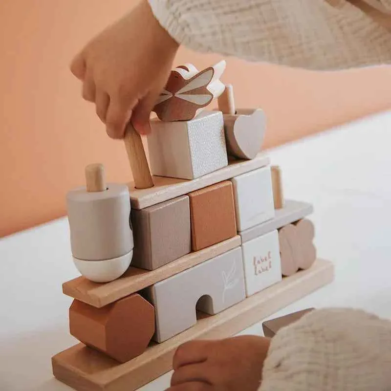 Label Label® Drvena didaktička kućica House Nougat