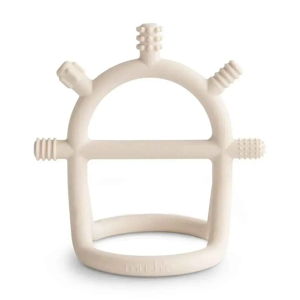 Mushie® Senzoričko grizalo No-Drop Shifting Sand