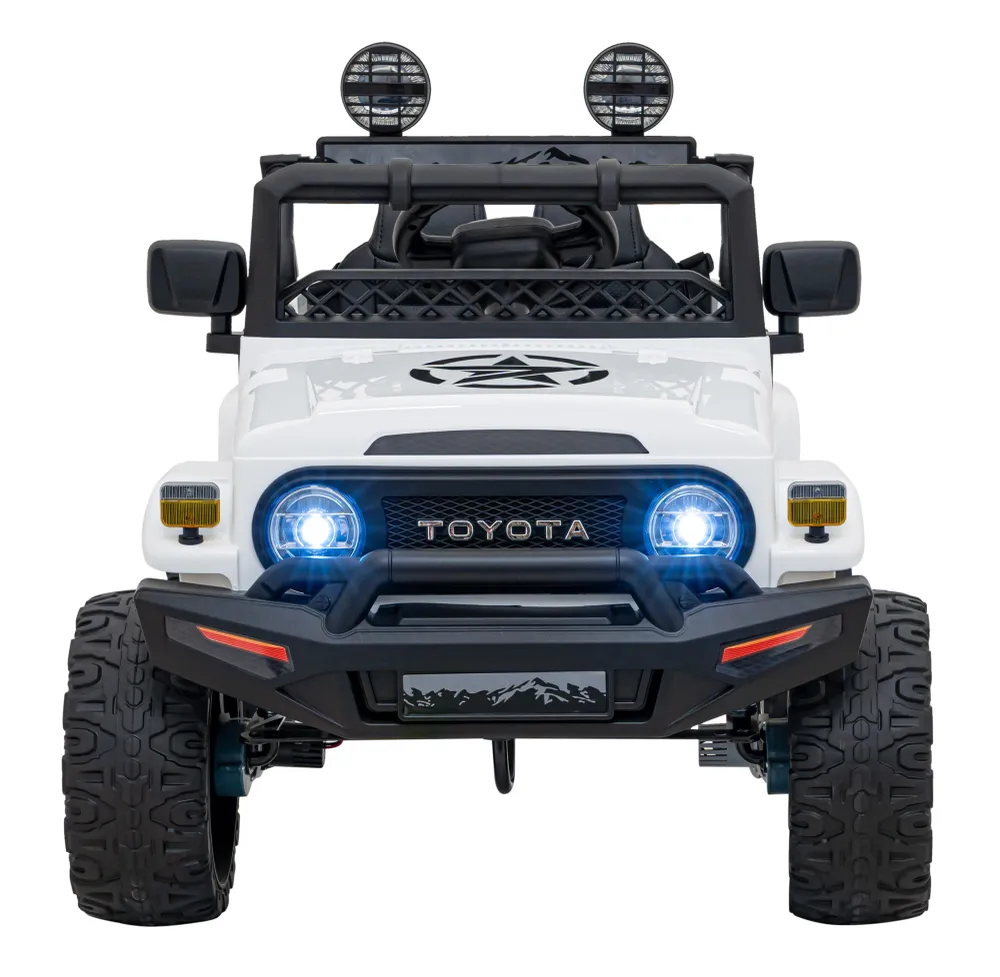 Licencirani auto na akumulator Toyota FJ Cruiser 4x4 - bijeli