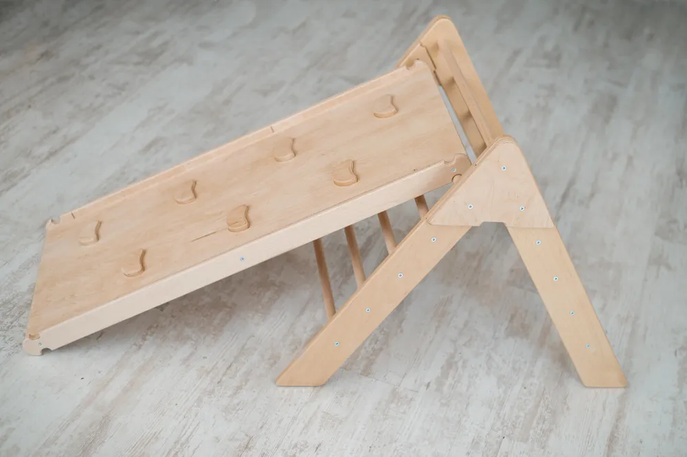 Lunatoys Piklerov trokut – Montessori penjalica za malu djecu