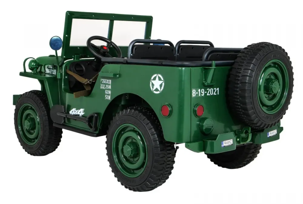 Retro Military Vehicle 4x4 Green