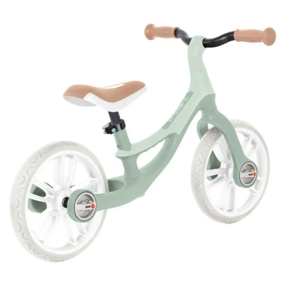 Globber® Guralica Go Bike Elite Pastel Green