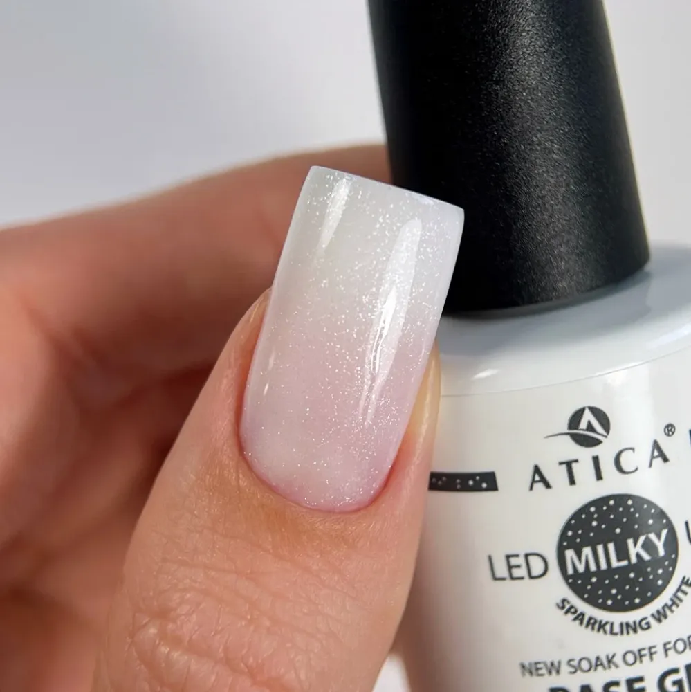 Kamuflažna baza Milky Sparkling White Fiber 30 ml Atica