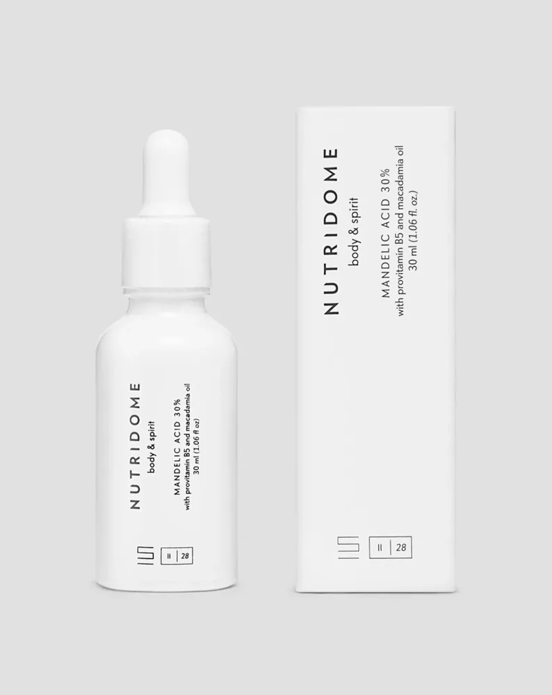 Bademova kiselina 30% revitalizirajući serum za lice s provitaminom B5 i Nutridome makadamijskim uljem