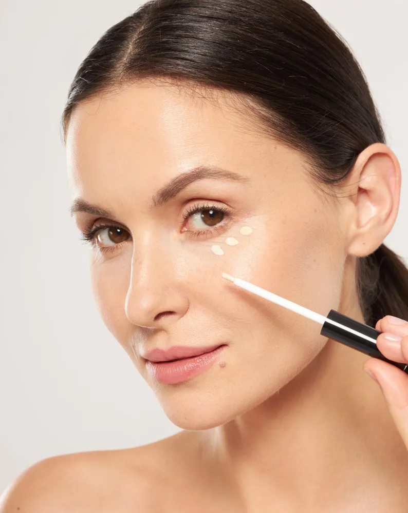 Korektor za prekrivanje podočnjaka s vitaminom C protiv nepravilnosti 03 Beige Nutridome
