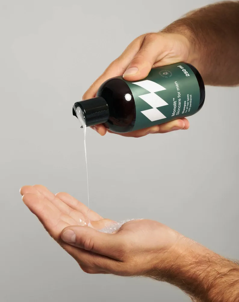 Monolit šampon za kosu za muškarce s pantenolom i ekstraktom kamilice