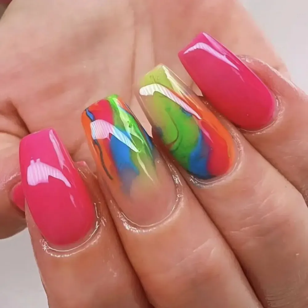 Radical Pink - UGGP-F0486 Urban Graffiti Gel Lak za Nokte 15ml