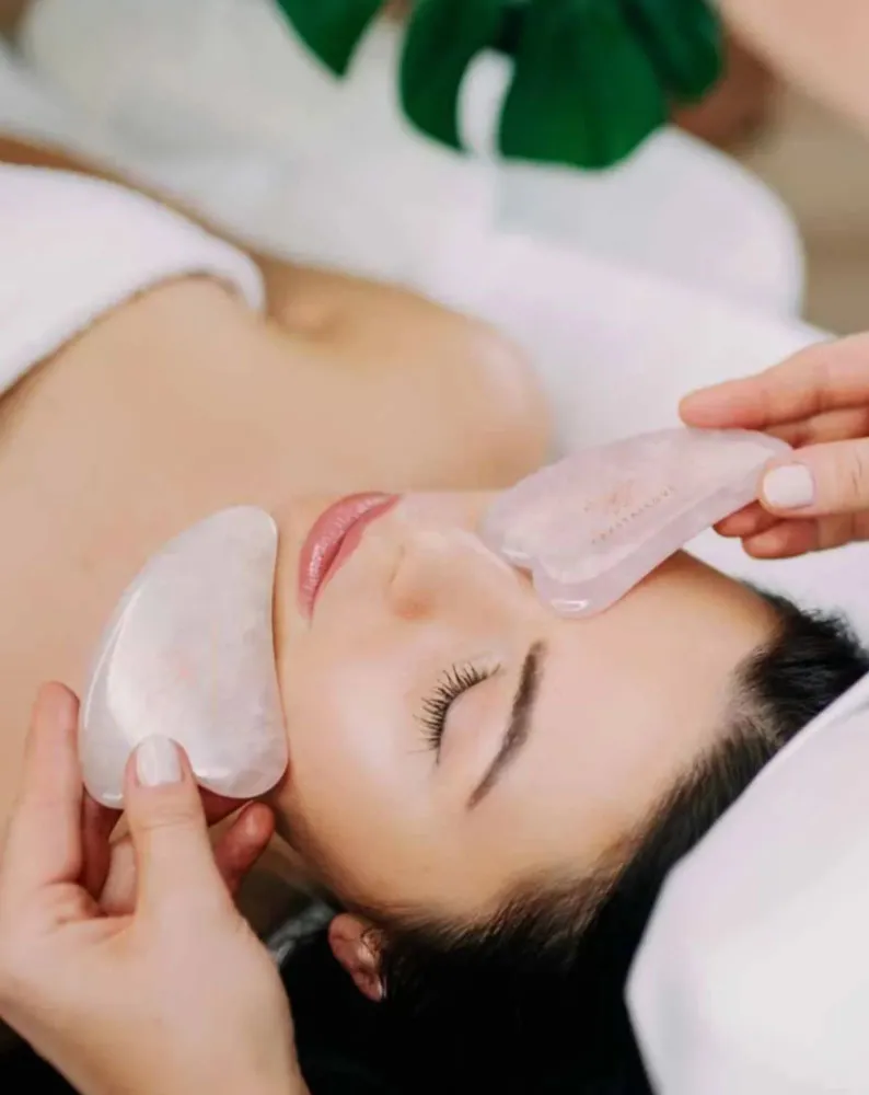 Rozenkvarc gua sha ploč za masažu lica - Crystallove kamen ljubavi