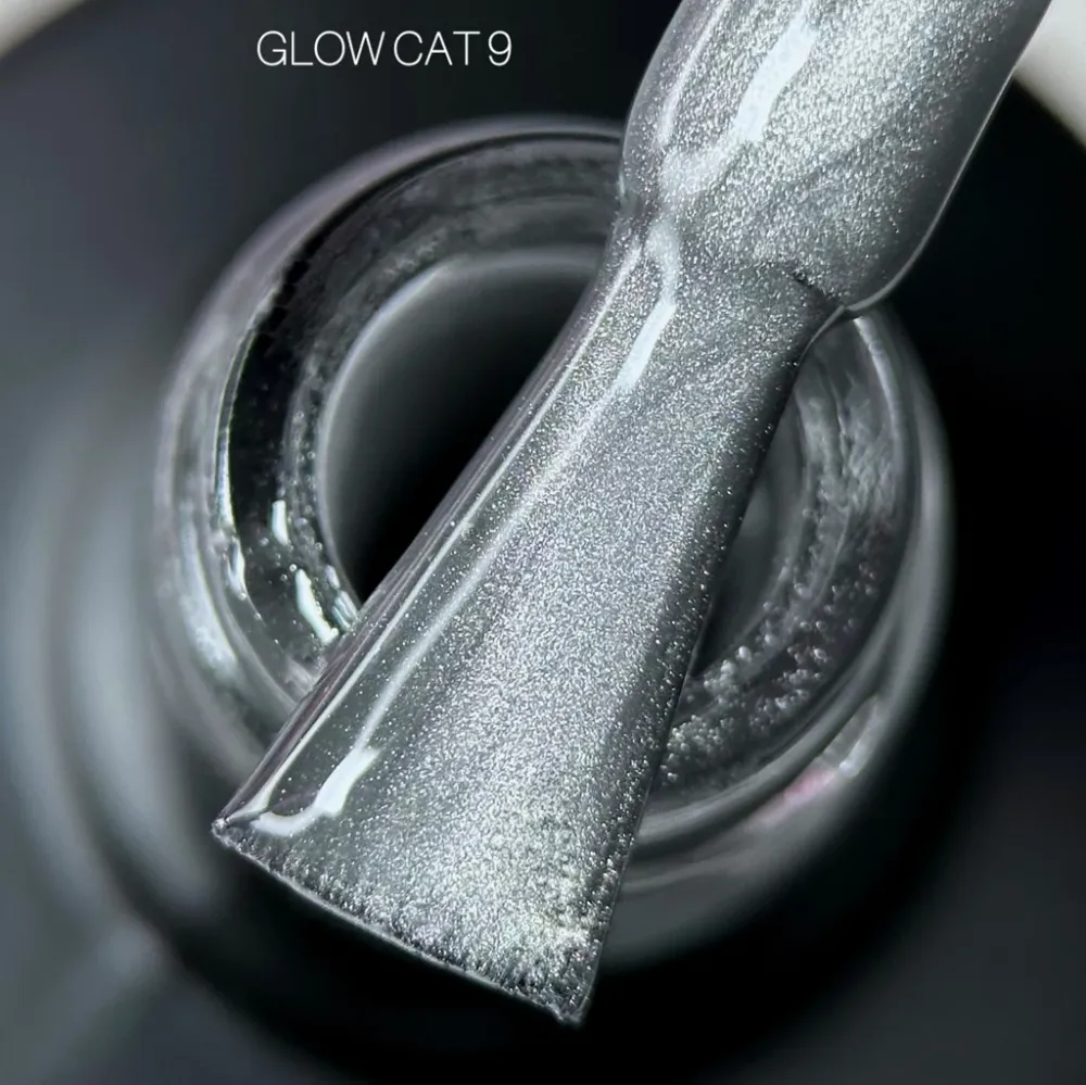 Gel lak za nokte Glow Cat №9 10 ml Saga Professional