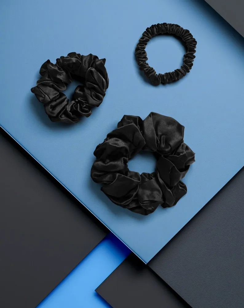 Set crnih svilenih gumica za kosu od 100 % prirodne svile Twisty 3 kom.