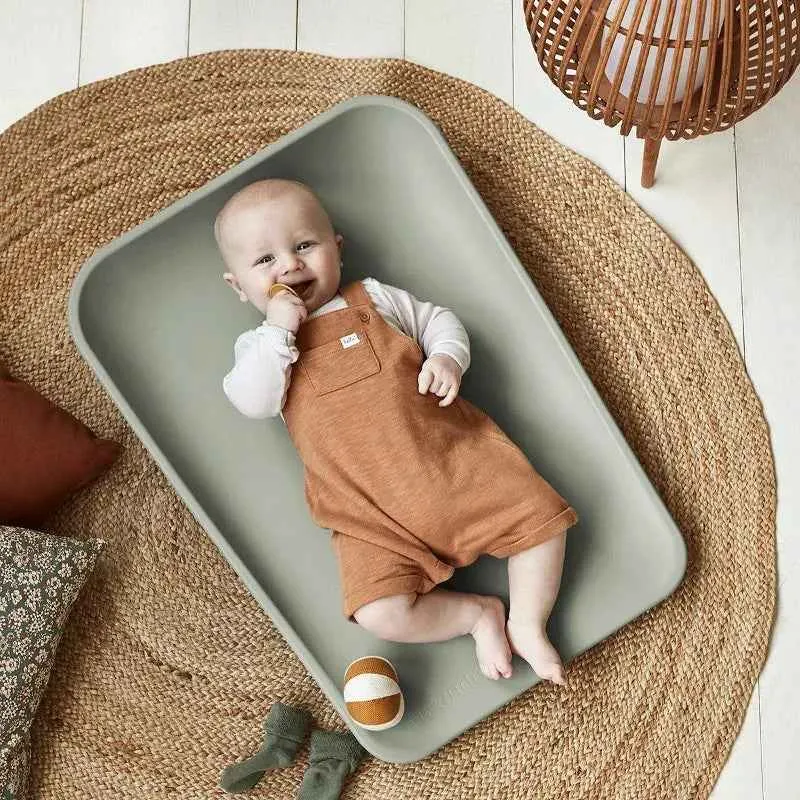 Leander® Podloga za previjanje Matty Sage Green