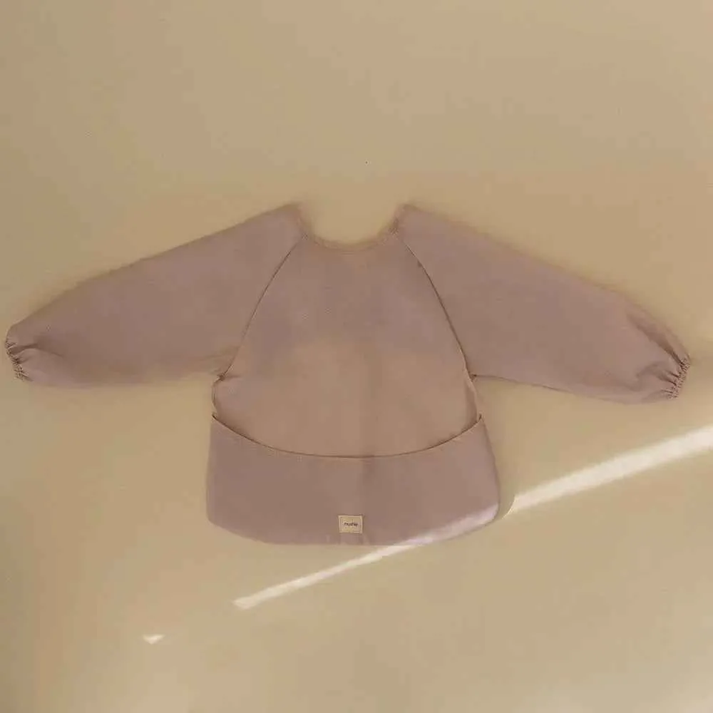 Mushie® Podbradnjak s rukavima Blush