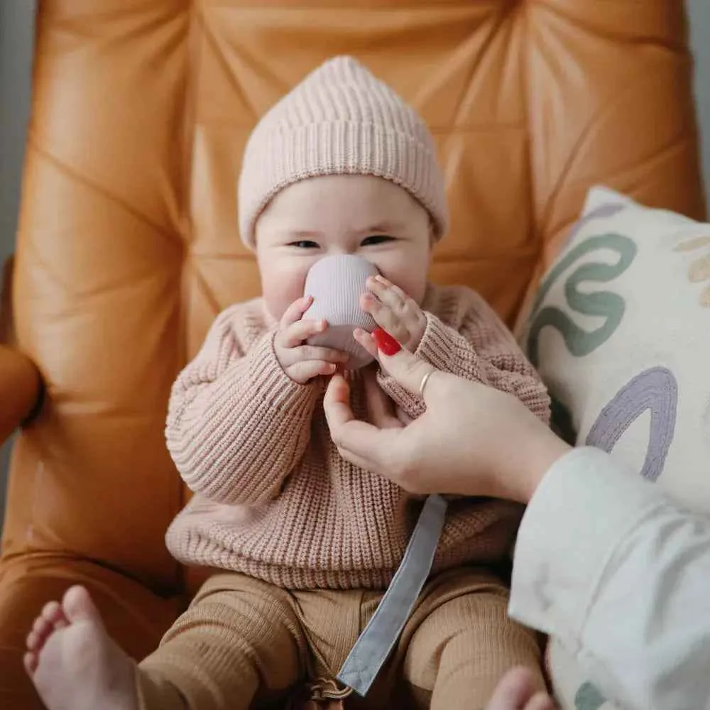 Mushie® Silikonska čšica MINI Sippy Cup Blush