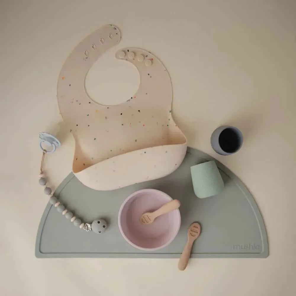 Mushie® Silikonska čšica Sippy Cup MINI Shifting Sand