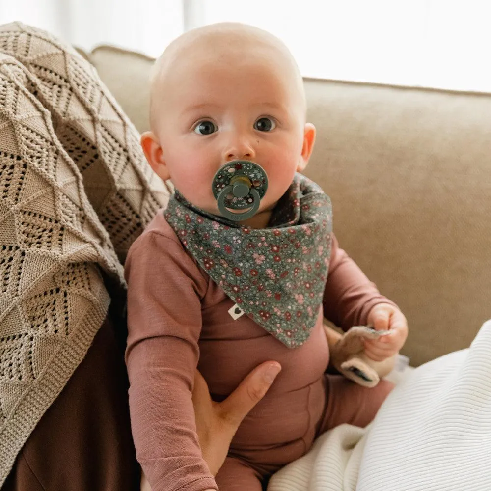 BIBS x LIBERTY Bandana podbradnik - Chamomile Lawn Woodchuck