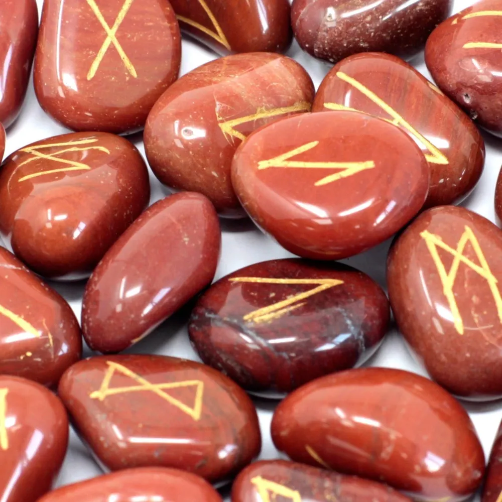 Set rune kamenja od crvenog jaspisa, 25 komada s torbicom